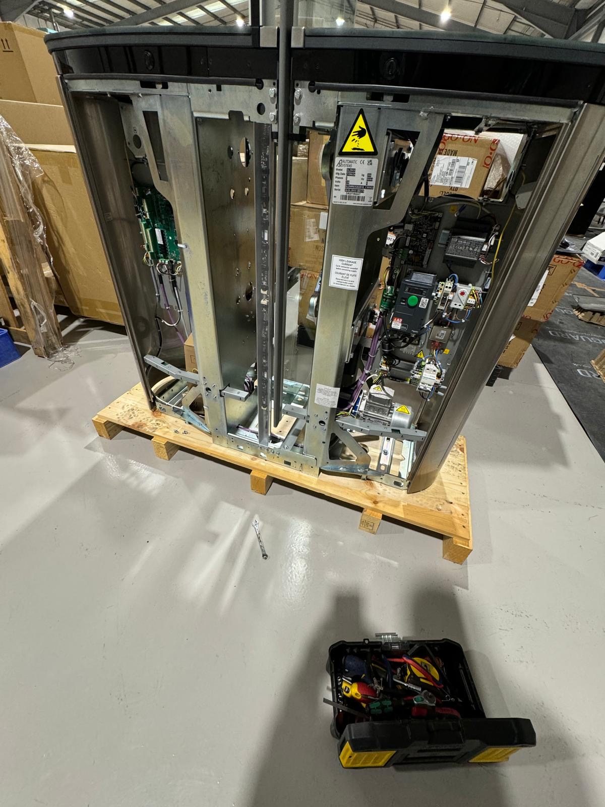 Lift mechanism and control panel, warehouse prep